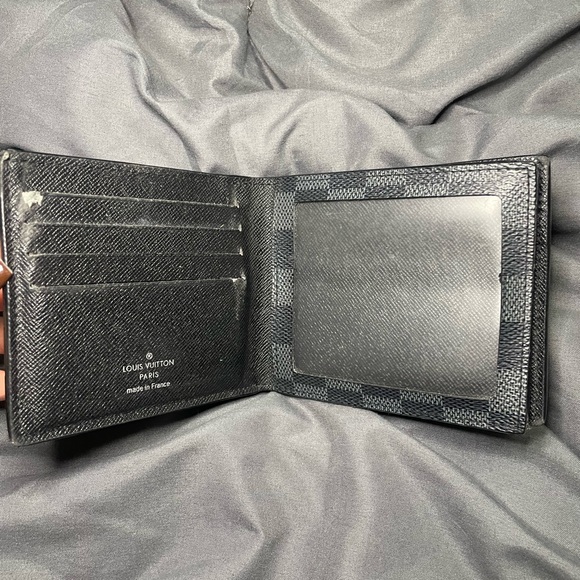 Louis Vuitton Wallet - Picture 2 of 13